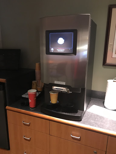 Honda Dealer «Lynnwood Honda», reviews and photos, 22020 WA-99, Edmonds, WA 98026, USA