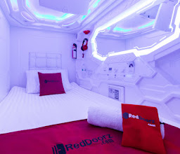 RedDoorz Hostel @ Capsule Inn Medan photo