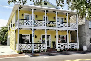 Inn On The Avenue Bed & Breakfast image