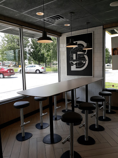 Shopping Mall «Lionville Shopping Center», reviews and photos, 168 Eagleview Blvd, Exton, PA 19341, USA