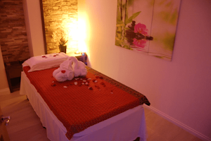 LA Bella Spa Ltd image