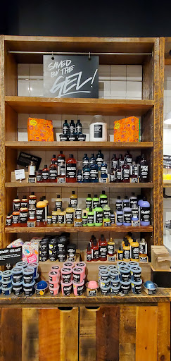 Cosmetics Store «Lush», reviews and photos, 112 E Broadway, Bloomington, MN 55425, USA