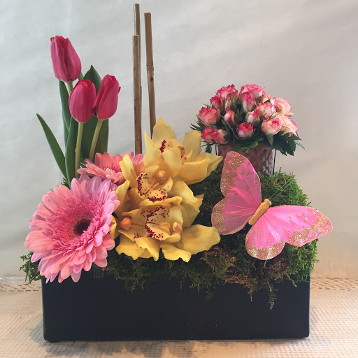 Florist «Ron & Alicia Robinson Florist», reviews and photos, 1610 S Grand Ave, Glendora, CA 91740, USA