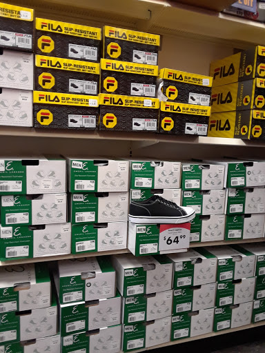 Shoe Store «Shoe Carnival», reviews and photos, 2706 Plainfield Rd, Joliet, IL 60435, USA