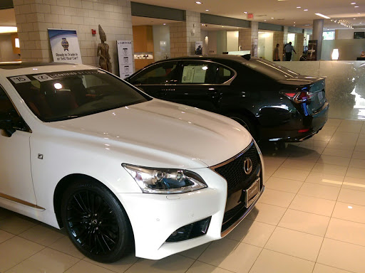 Lexus Dealer «Woodfield Lexus», reviews and photos, 350 E Golf Rd, Schaumburg, IL 60173, USA