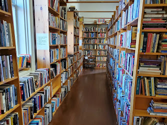 Pella Books