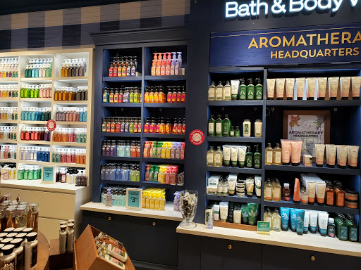 Shopping Mall «Visalia Mall», reviews and photos, 2031 S Mooney Blvd, Visalia, CA 93277, USA