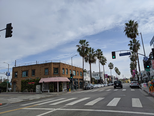 Shopping Mall «Abbot Kinney BLVD Shopping», reviews and photos, Navarre Ct, Venice, CA 90291, USA