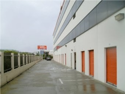 Self-Storage Facility «Public Storage», reviews and photos, 11102 S La Cienega Blvd, Lennox, CA 90304, USA