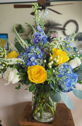 Florist «Shananne Cain Florist Inc», reviews and photos, 123 N Central Ave, Umatilla, FL 32784, USA