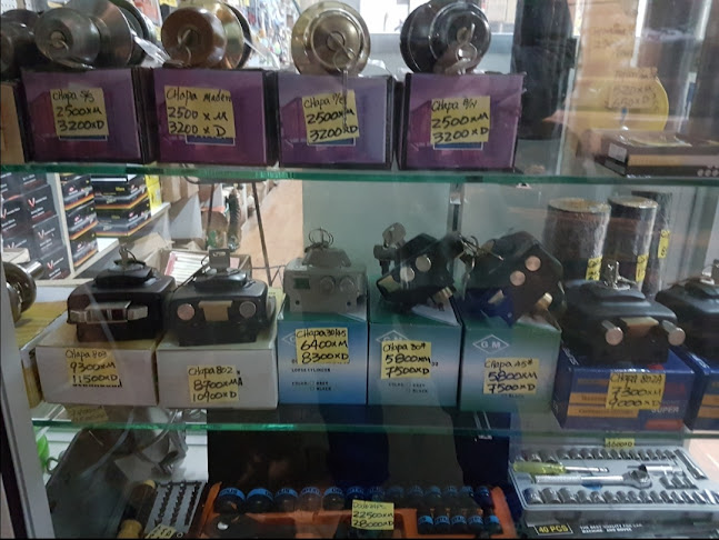 Opiniones de Ferreteria 24 HRS. en La Serena - Centro comercial