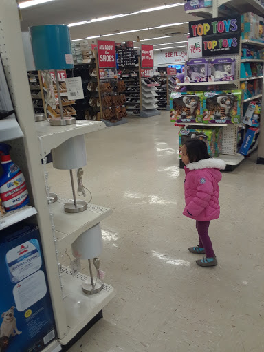 Discount Store «Kmart», reviews and photos, 3443 W Addison St, Chicago, IL 60618, USA