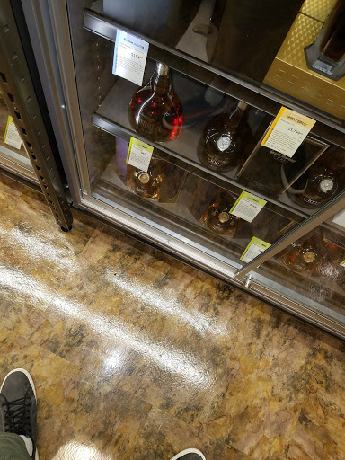 Wine Store «Total Wine & More», reviews and photos, 18740 Gulf Fwy, Friendswood, TX 77546, USA