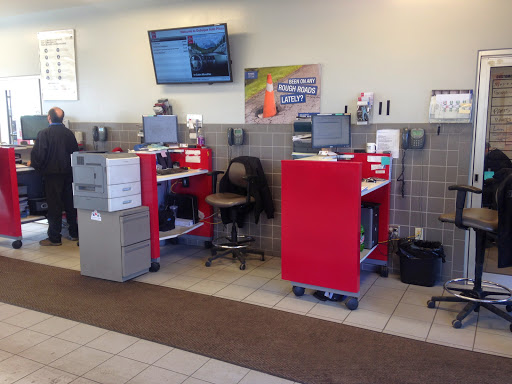 Car Dealer «Dubuque Auto Plaza», reviews and photos, 600 Century Dr, Dubuque, IA 52002, USA