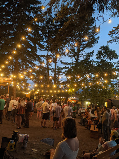 Lodge «Pine Creek Lodge», reviews and photos, 2496 E River Rd, Livingston, MT 59047, USA