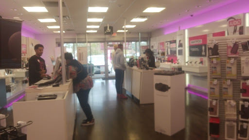 Cell Phone Store «T-Mobile», reviews and photos, 2887 N Decatur Rd c, Decatur, GA 30033, USA