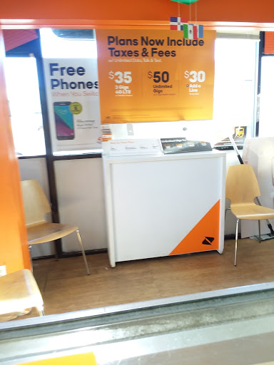 Cell Phone Store «Boost Mobile Store», reviews and photos, 649 Warren Ave, Brockton, MA 02301, USA