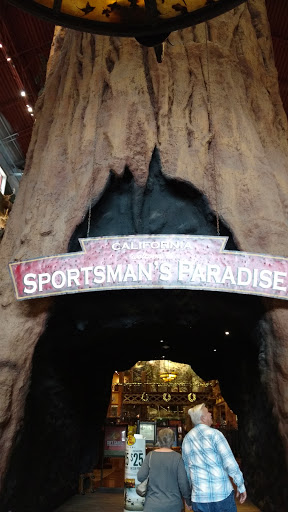 Clothing Store «GUESS Factory», reviews and photos, 909 Lifestyle St, Manteca, CA 95337, USA