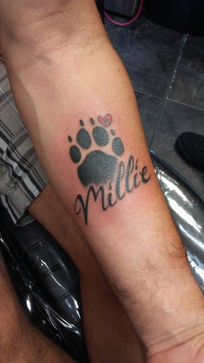 Tattoo Shop «Famous Tattoos & Body Piercing», reviews and photos, 5120 S Cleveland Ave, Fort Myers, FL 33907, USA