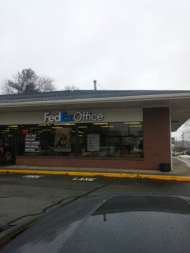 Print Shop «FedEx Office Print & Ship Center», reviews and photos, 391 S Broadway Suite A, Salem, NH 03079, USA