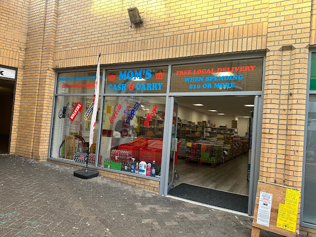 Mom's cash and carry by null