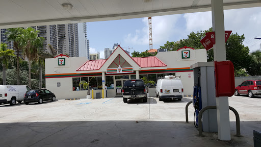 Convenience Store «7-Eleven», reviews and photos, 17790 Collins Ave, Sunny Isles Beach, FL 33160, USA