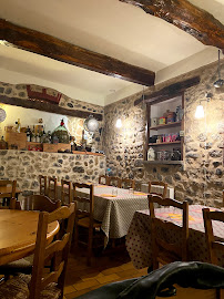 Atmosphère du Restaurant français Le Pressoir Gourmand Restaurant Locavore à Mézel à Mezel - n°10