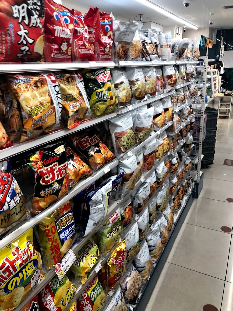 ファミリーマート 上野駅入谷口店