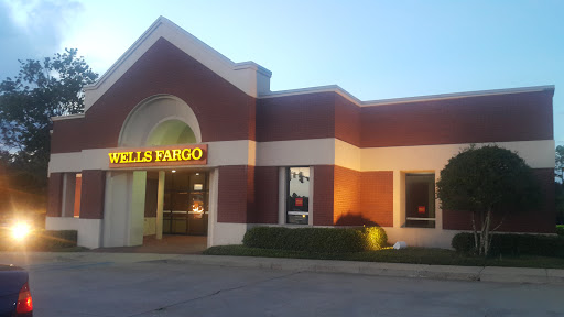 Bank «Wells Fargo Bank», reviews and photos
