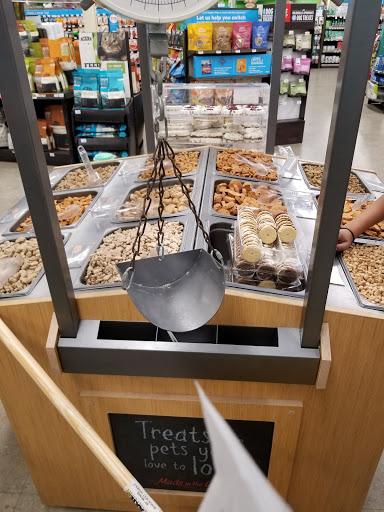 Pet Supply Store «Petco Animal Supplies», reviews and photos, 22 Peninsula Center, Rolling Hills Estates, CA 90274, USA