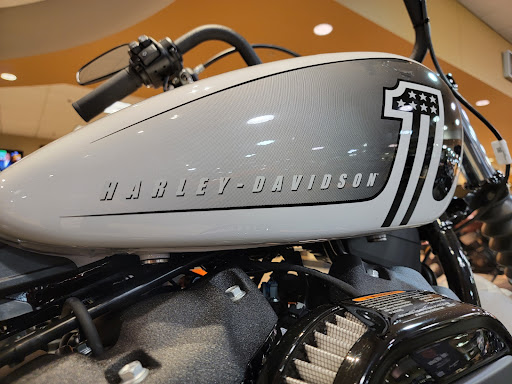 Harley-Davidson Dealer «Wild Prairie Harley-Davidson», reviews and photos, 12480 Plaza Dr, Eden Prairie, MN 55344, USA