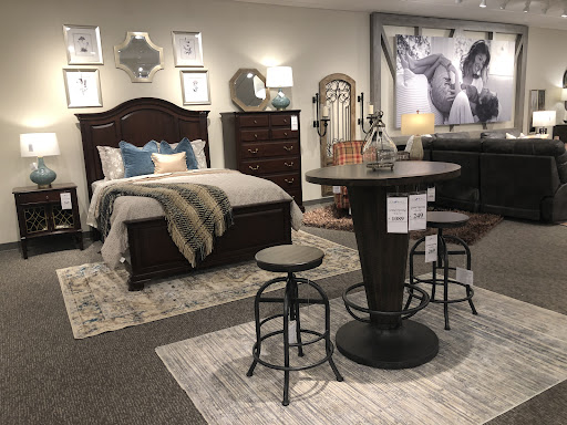 Furniture Store «La-Z-Boy Furniture Galleries», reviews and photos, 9605 Kingston Pike, Knoxville, TN 37922, USA