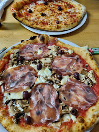 Plats et boissons du Pizzeria La Romanista à Roquettes - n°3