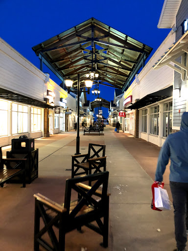 Clothing Store «Under Armour Factory House», reviews and photos, 80 Premium Outlets Blvd #507, Merrimack, NH 03054, USA