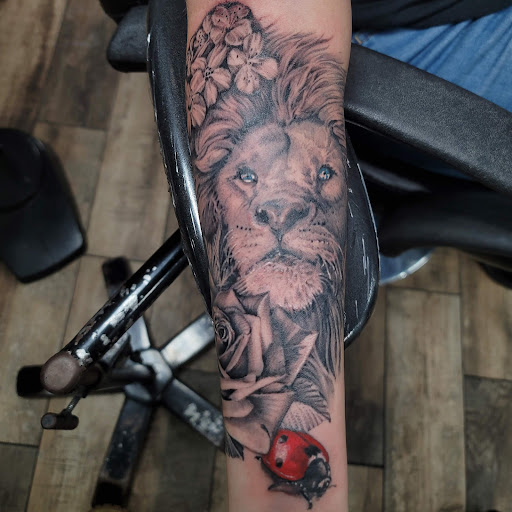 Tattoo Shop «Mr Tattoo», reviews and photos, Mr Tattoo, 673 High St, Burlington, NJ 08016, USA