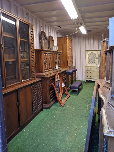 Thrift Store «Everything Goes Clothing», reviews and photos, 140 Bay St, Staten Island, NY 10301, USA