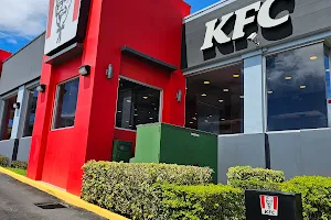 KFC Heredia image