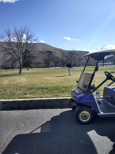 Private Golf Course «Yakima Elks Golf & Country Club: Pro Shop», reviews and photos, 318 Golf Course Loop Rd, Selah, WA 98942, USA