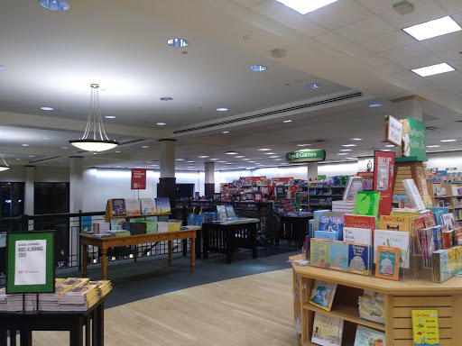 Book Store «Barnes & Noble», reviews and photos, 791 S Main St, Orange, CA 92868, USA