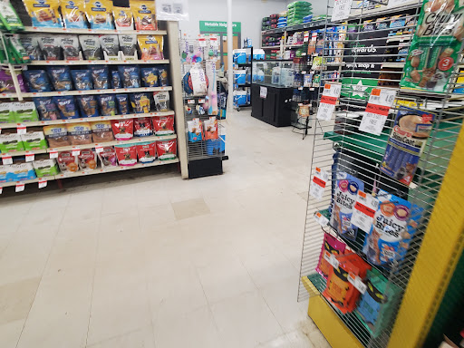 Pet Supply Store «Pet Supplies Plus», reviews and photos, 471 Boston Post Rd, Orange, CT 06477, USA
