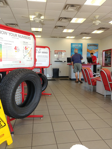 Tire Shop «Discount Tire Store - Sanford, FL», reviews and photos, 3513 S Orlando Dr, Sanford, FL 32773, USA