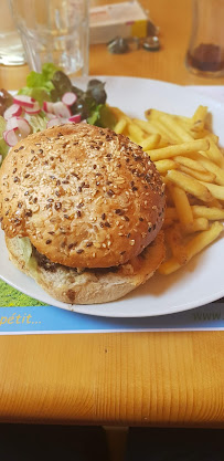 Hamburger du Restaurant La Guinguette à Allemont - n°3