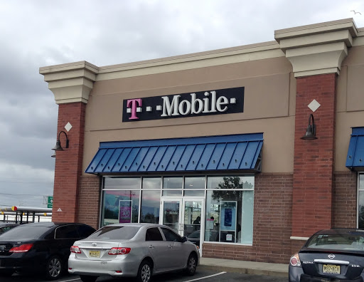 Cell Phone Store «T-Mobile», reviews and photos, 201 Bayonne Crossing Way, Bayonne, NJ 07002, USA