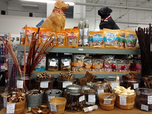 Pet Supply Store «PetStop Warehouse», reviews and photos, 27690 Santa Margarita Pkwy, Mission Viejo, CA 92691, USA