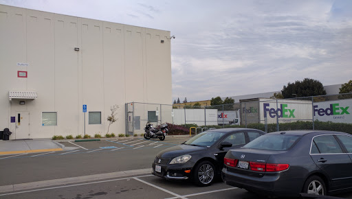 Mailing Service «FedEx Ground», reviews and photos, 696 E Trimble Rd, San Jose, CA 95131, USA