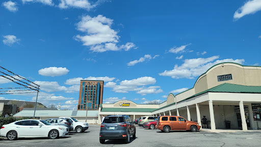 Supermarket «United Grocery Outlet», reviews and photos, 117 SE Broad St, Murfreesboro, TN 37130, USA