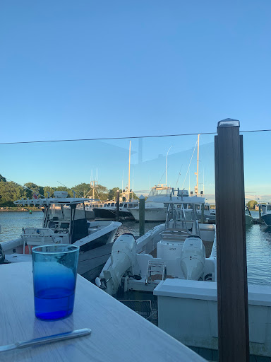 Bar & Grill «Mile Marker One Restaurant & Bar», reviews and photos, 75 Essex Ave, Gloucester, MA 01930, USA