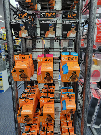 Sporting Goods Store «Big 5 Sporting Goods - McMinnville», reviews and photos, 2525 OR-99W, McMinnville, OR 97128, USA