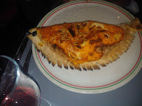 Calzone du Restaurant italien Pizzas L'Olivier à Issy-les-Moulineaux - n°2