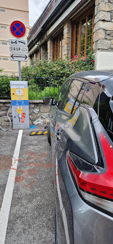 Borne de recharge de véhicules électriques Prise de Nice Charging Station Saint-Martin-Vésubie